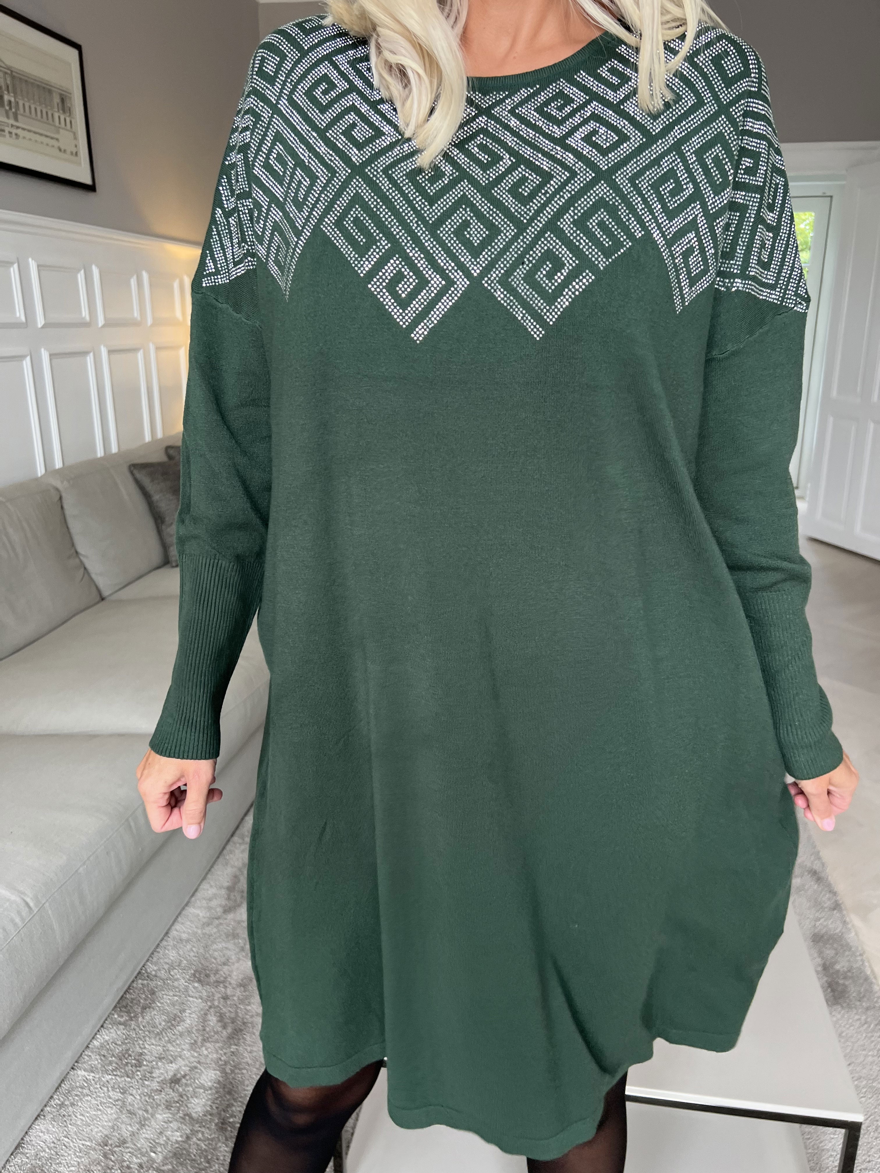 Luna - Mjuk stickad plus size klänning med strass